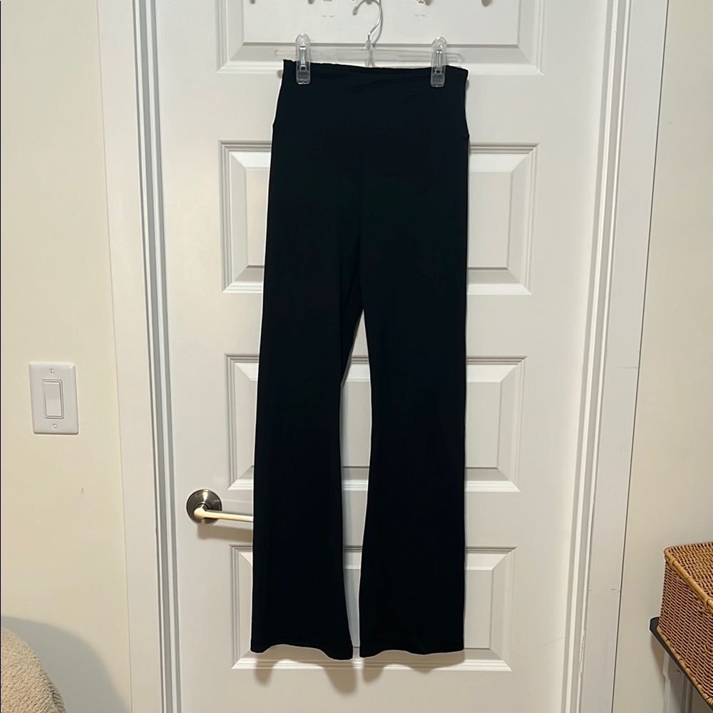 American Eagle Flare Yoga Pants